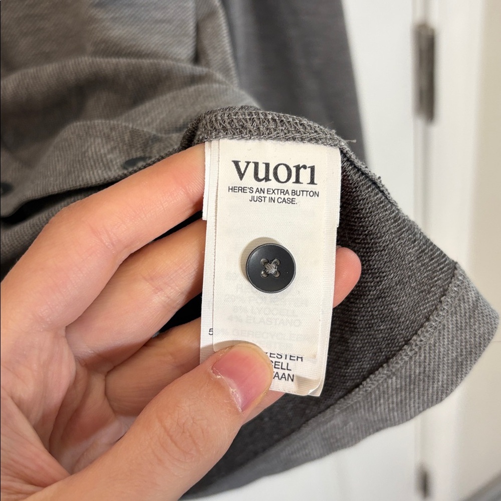 Vuori Men’s Gray long sleeve Buttoned down performance collared Shirt Medium - Picture 5 of 8